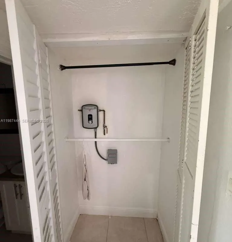 2265 NW 100th St # C, Miami FL 33147