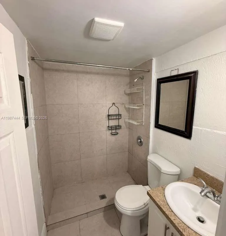 2265 NW 100th St # C, Miami FL 33147