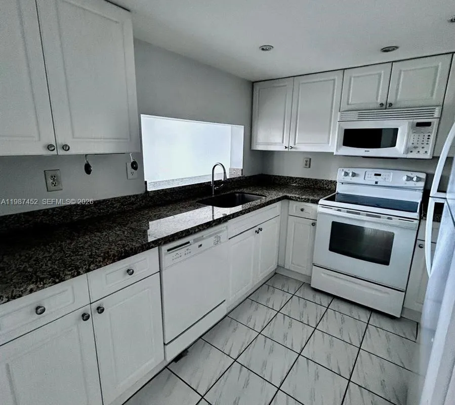 11750 SW 18th St # 1, Miami FL 33175