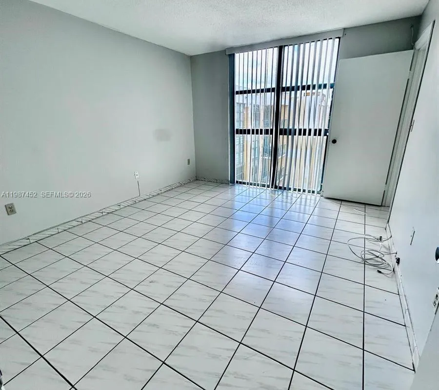 11750 SW 18th St # 1, Miami FL 33175