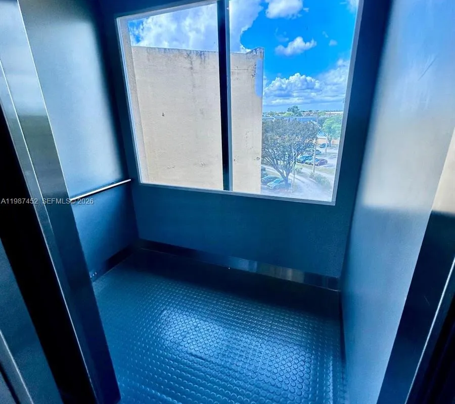 11750 SW 18th St # 1, Miami FL 33175