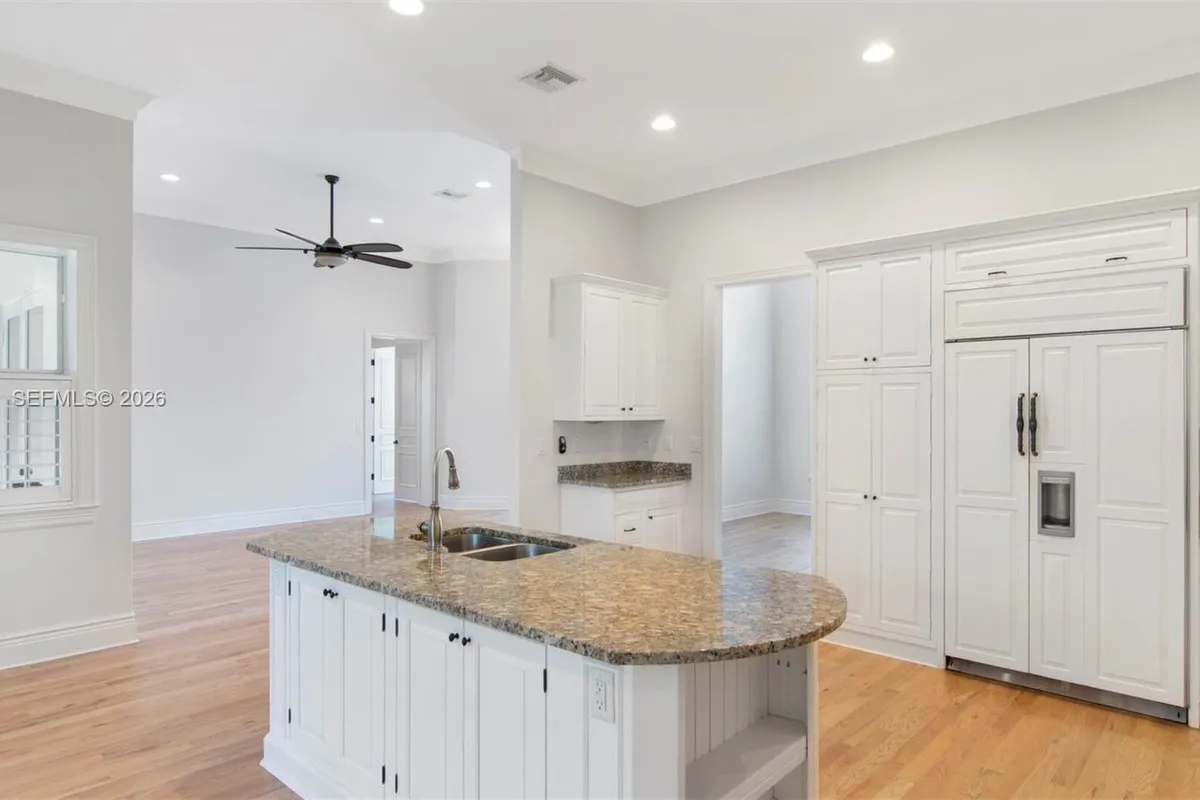 2135 Island Dr, Vero Beach FL 32963