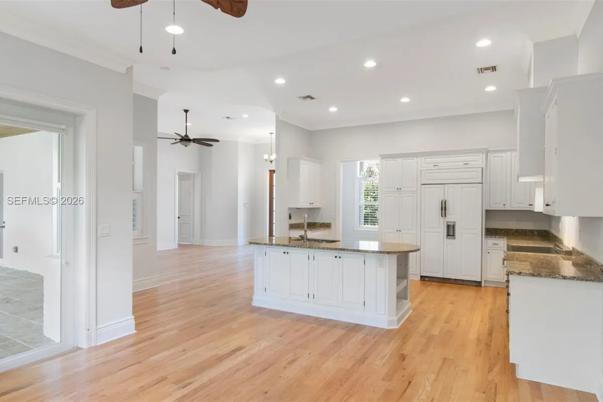 2135 Island Dr, Vero Beach FL 32963