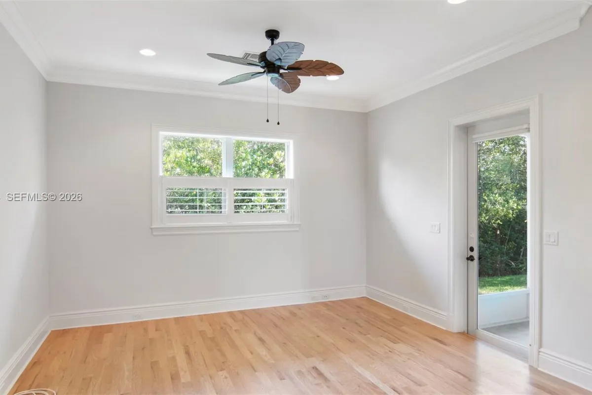 2135 Island Dr, Vero Beach FL 32963