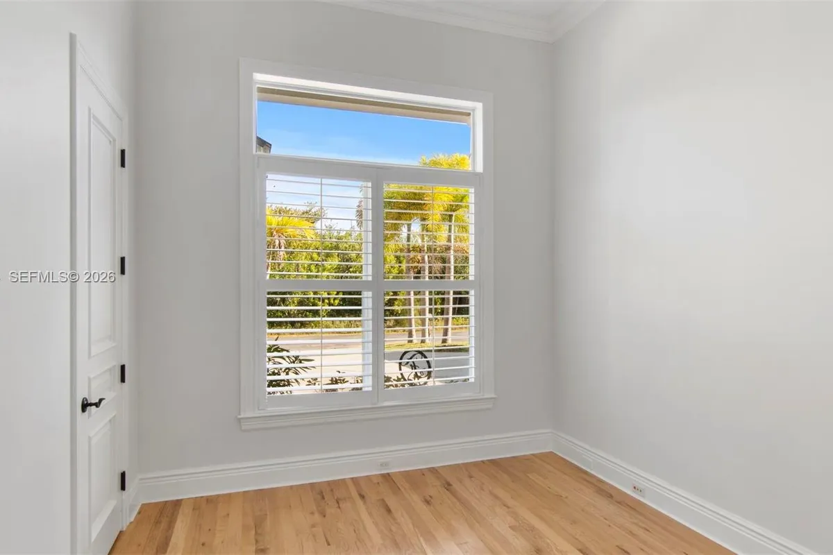 2135 Island Dr, Vero Beach FL 32963