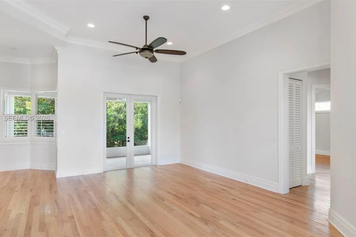 2135 Island Dr, Vero Beach FL 32963