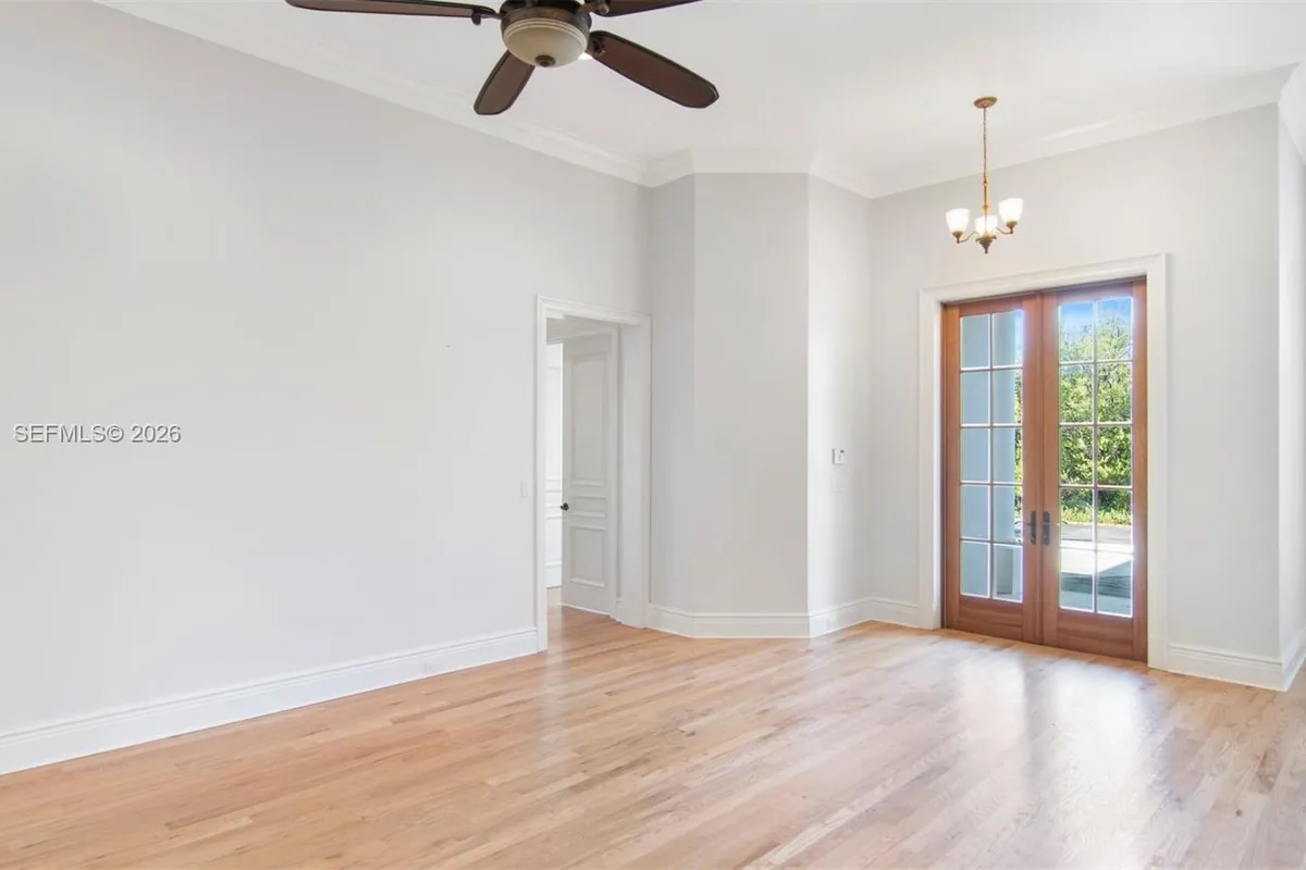 2135 Island Dr, Vero Beach FL 32963