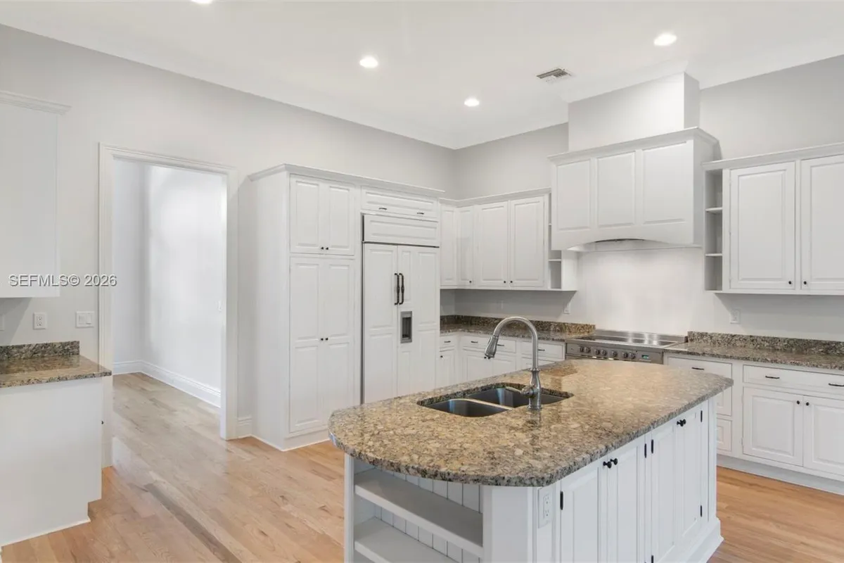 2135 Island Dr, Vero Beach FL 32963