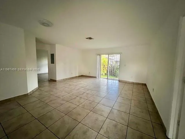 2746 Johnson St # w, Hollywood FL 33020