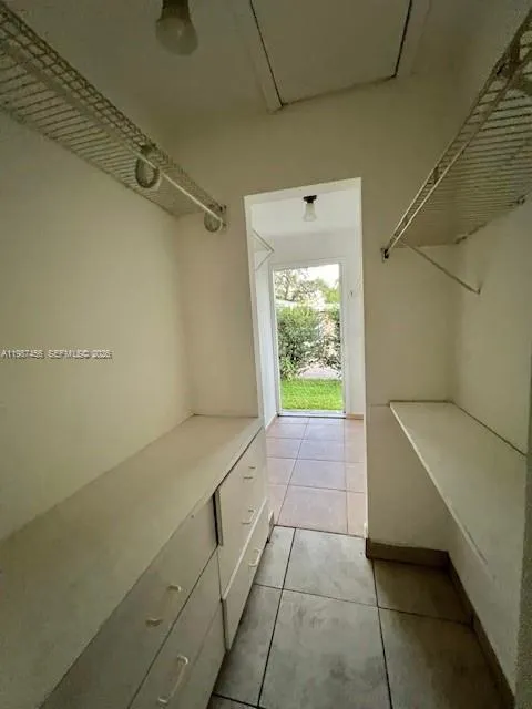 2746 Johnson St # w, Hollywood FL 33020