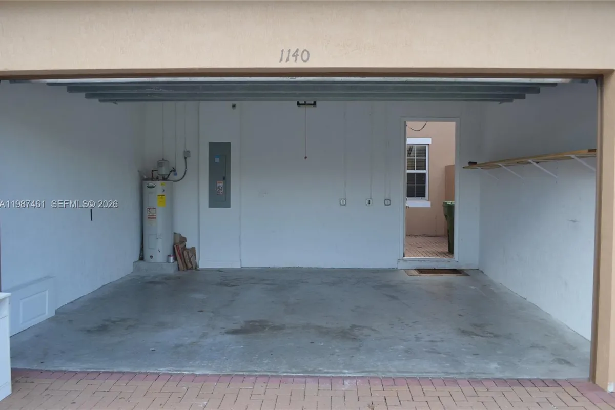 1524 SW 147th Ave, Pembroke Pines FL 33027