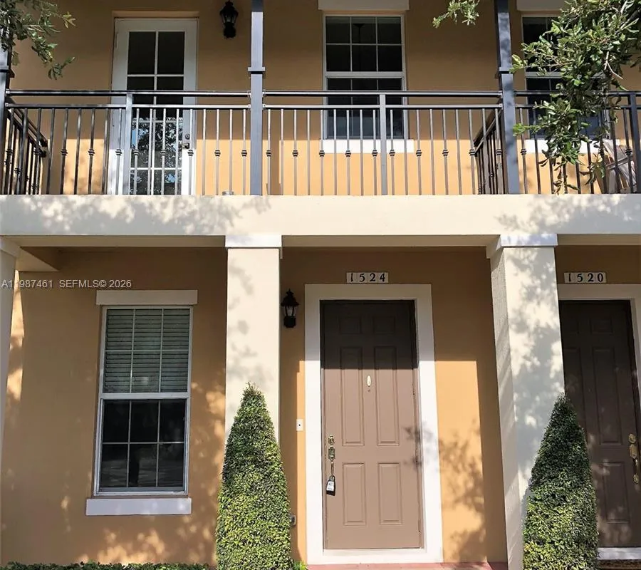 1524 SW 147th Ave, Pembroke Pines FL 33027