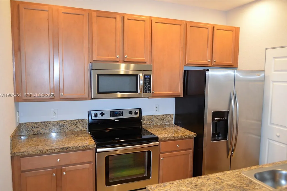 1524 SW 147th Ave, Pembroke Pines FL 33027