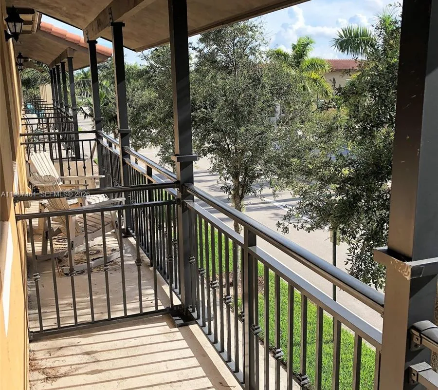 1524 SW 147th Ave, Pembroke Pines FL 33027