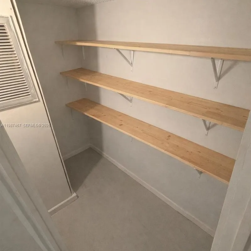 18061 Biscayne Blvd # 404, Aventura FL 33160