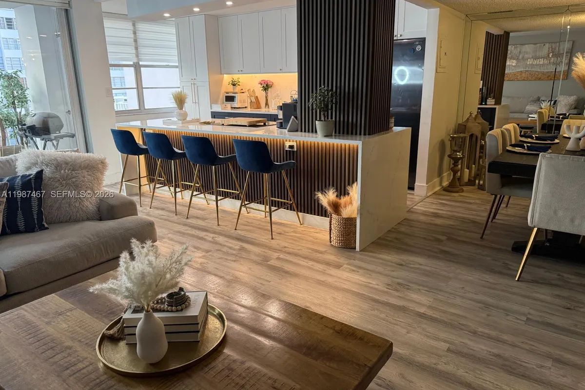 18061 Biscayne Blvd # 404, Aventura FL 33160