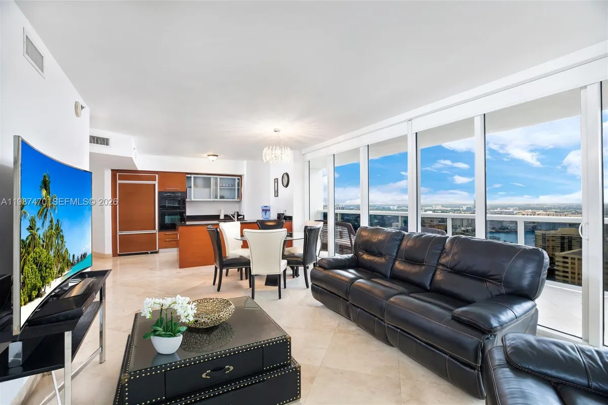 1830 S Ocean Dr # 2808, Hallandale Beach FL 33009