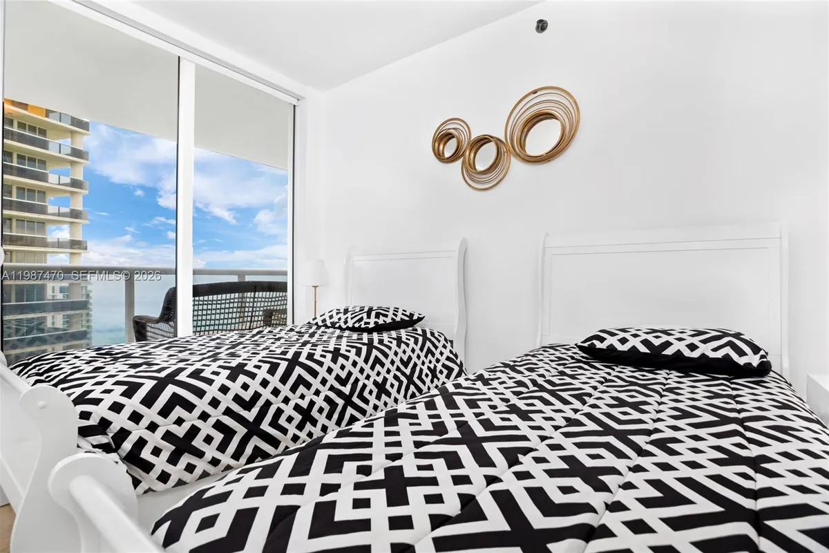 1830 S Ocean Dr # 2808, Hallandale Beach FL 33009