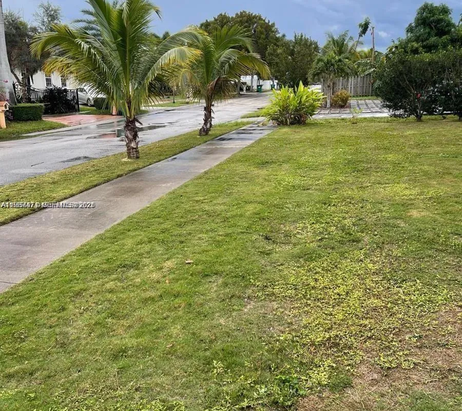 17220 SW 93rd Ave # 2, Palmetto Bay FL 33157