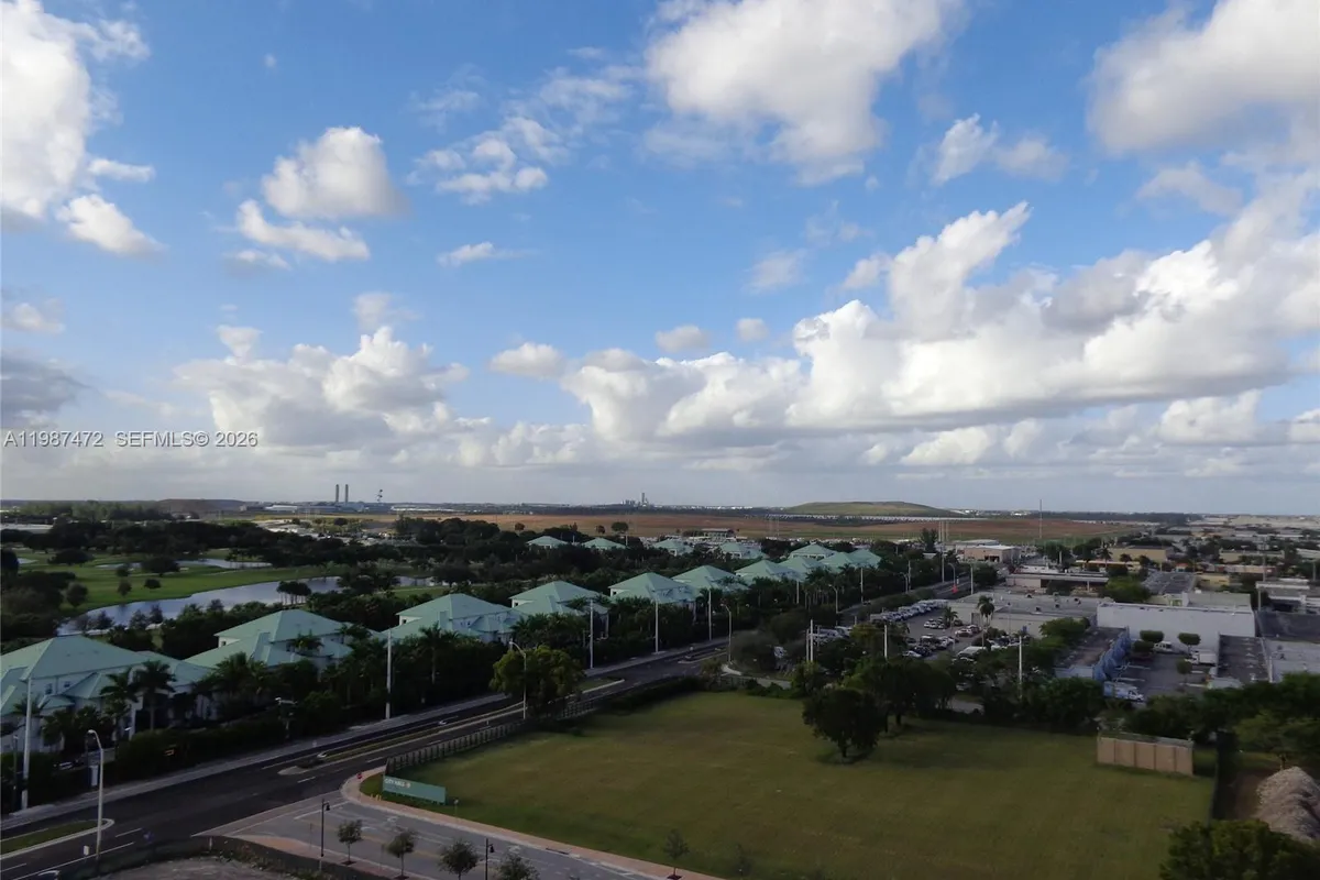 5300 Paseo Blvd # 1114, Doral FL 33166