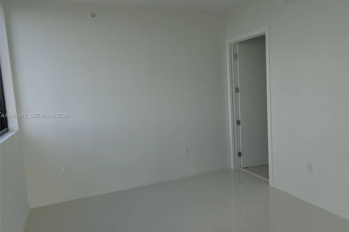 5300 Paseo Blvd # 1114, Doral FL 33166