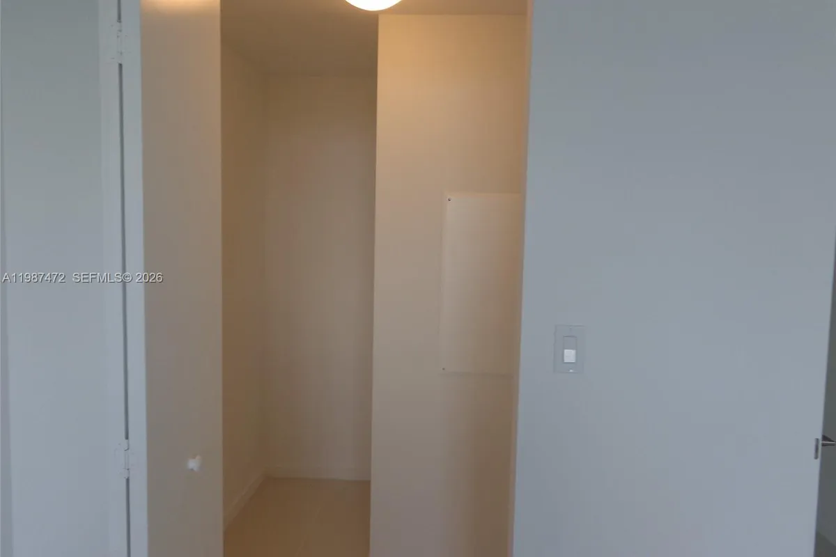 5300 Paseo Blvd # 1114, Doral FL 33166