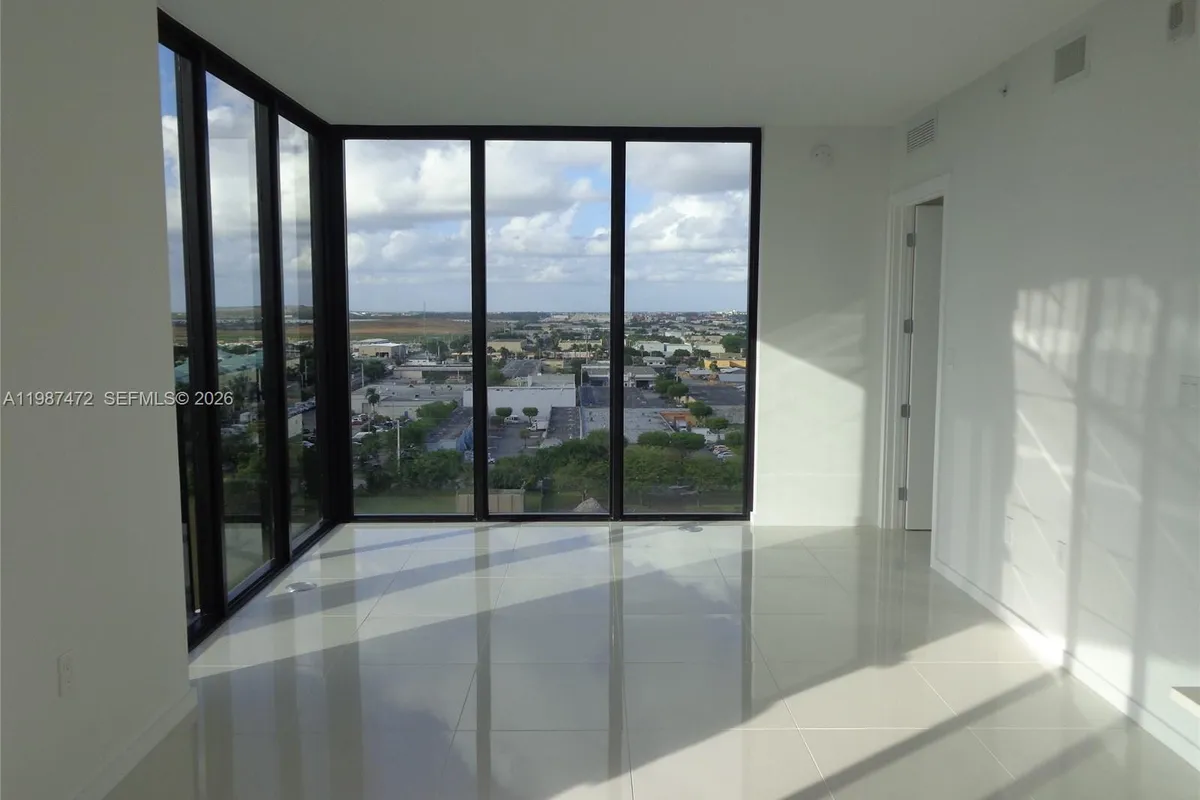 5300 Paseo Blvd # 1114, Doral FL 33166