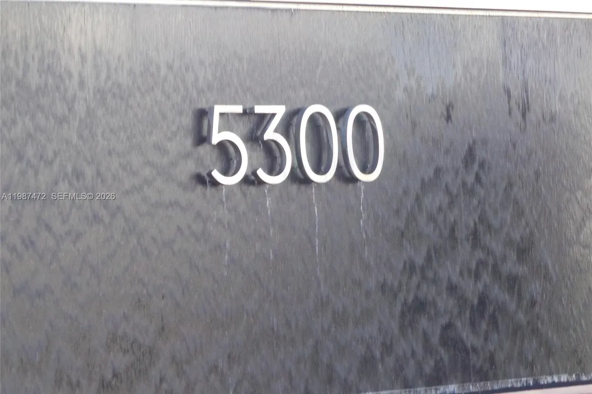 5300 Paseo Blvd # 1114, Doral FL 33166