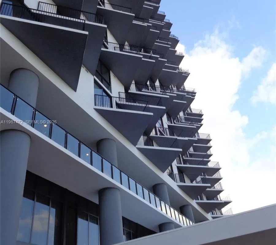 5300 Paseo Blvd # 1114, Doral FL 33166