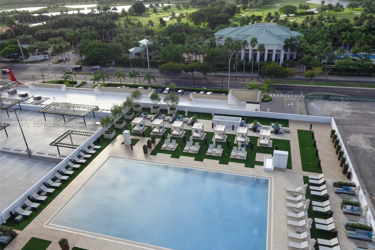 5300 Paseo Blvd # 1114, Doral FL 33166