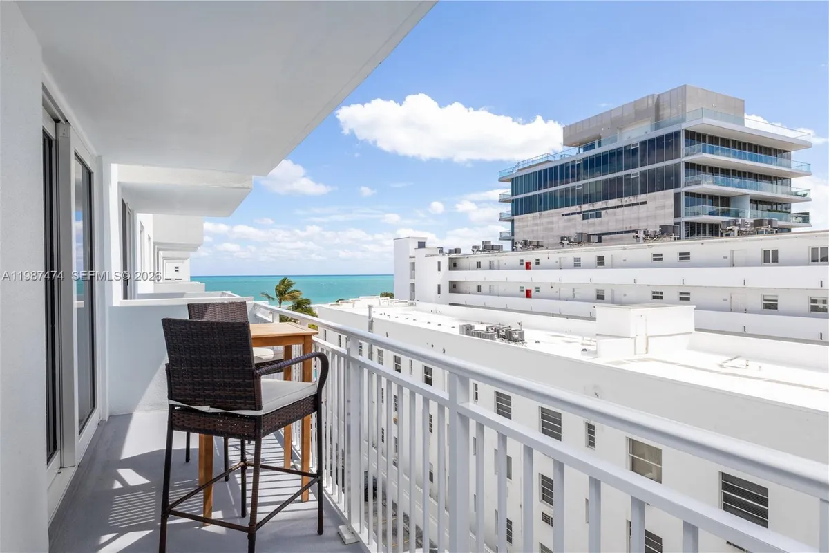 345 Ocean Dr # 607, Miami Beach FL 33139