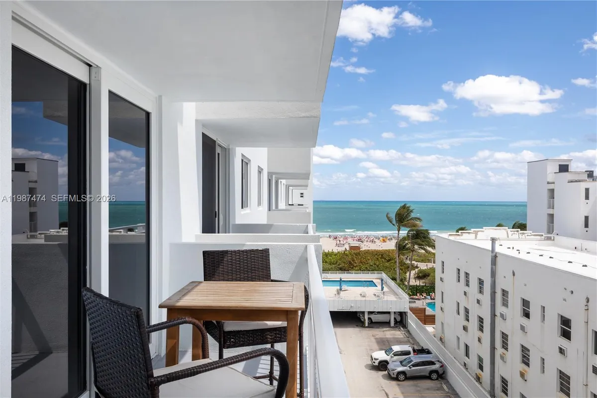 345 Ocean Dr # 607, Miami Beach FL 33139