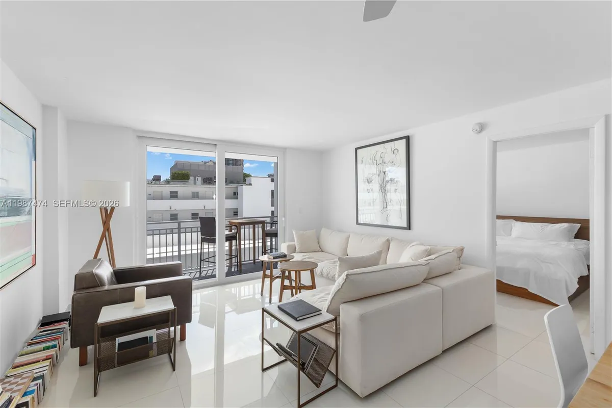 345 Ocean Dr # 607, Miami Beach FL 33139