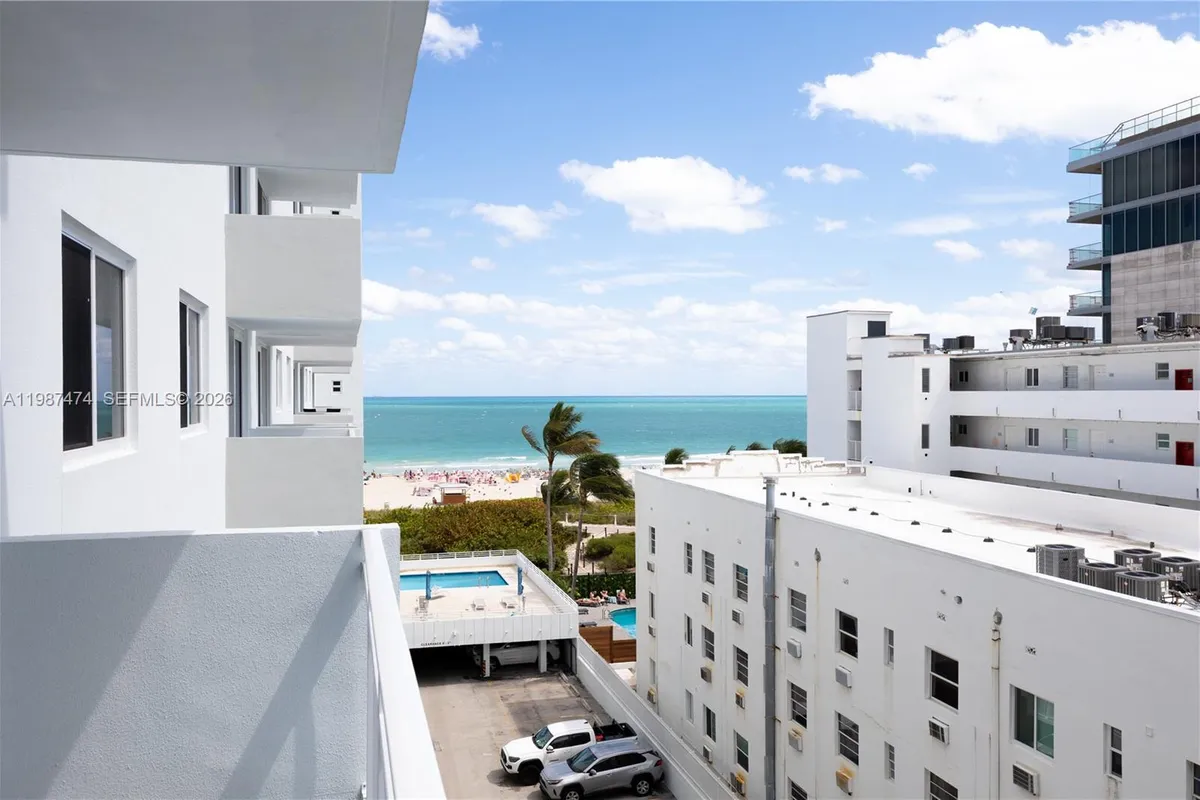 345 Ocean Dr # 607, Miami Beach FL 33139