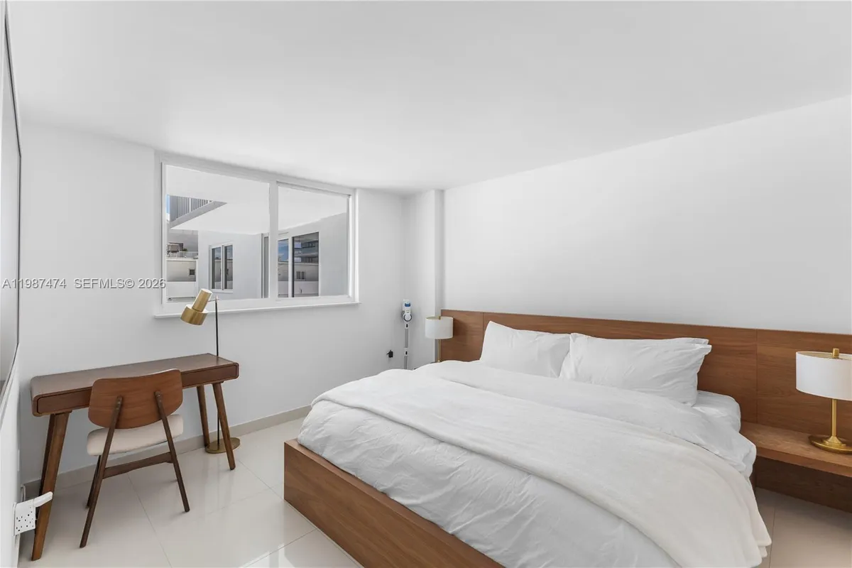 345 Ocean Dr # 607, Miami Beach FL 33139