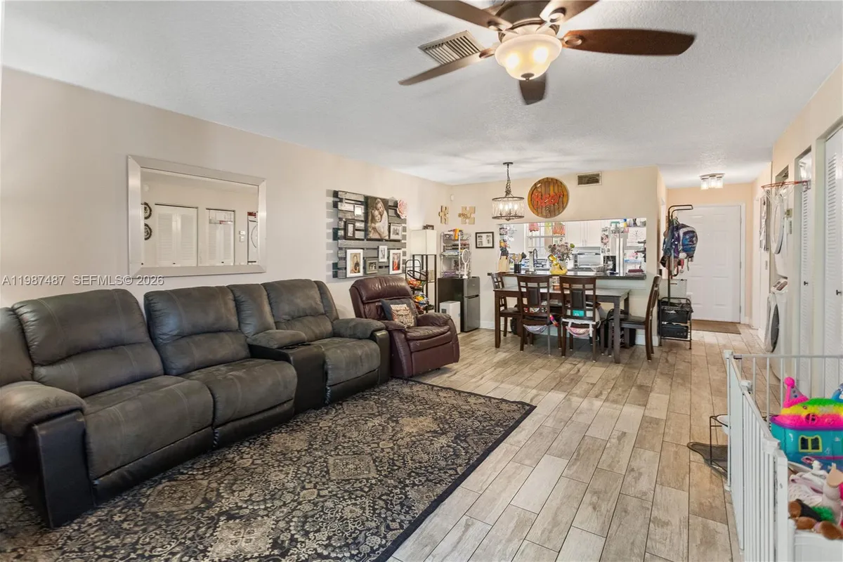 337 Waterside Dr # 337, Hypoluxo FL 33462