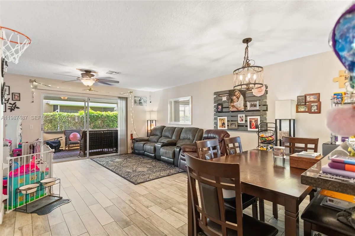 337 Waterside Dr # 337, Hypoluxo FL 33462