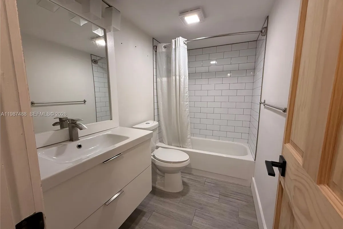 21133 SW 85th Ave # 304, Cutler Bay FL 33189