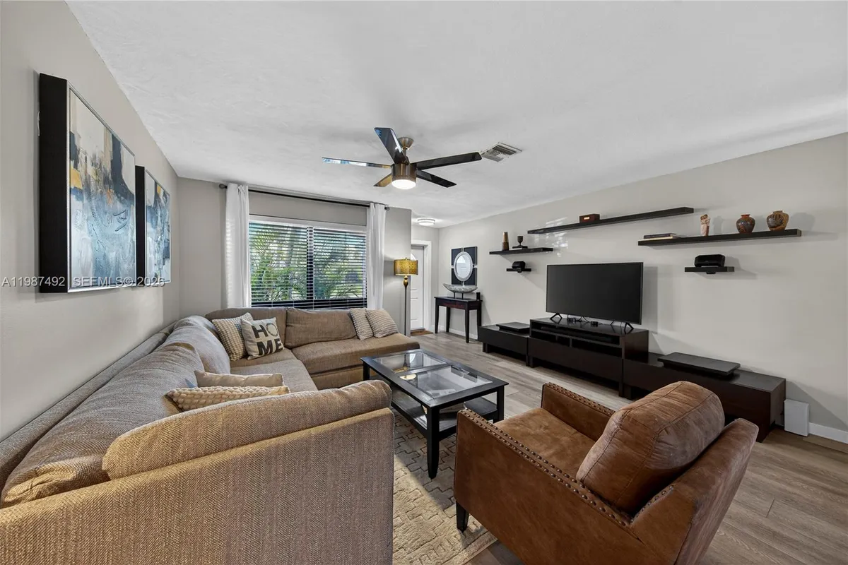 371 SE 3rd St # 371, Pompano Beach FL 33060