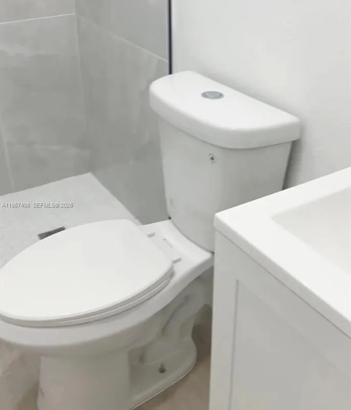 20200 NW 37 CT, Miami Gardens FL 33055