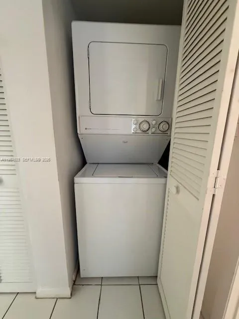 3910 Inverrary Blvd # B, Lauderhill FL 33319