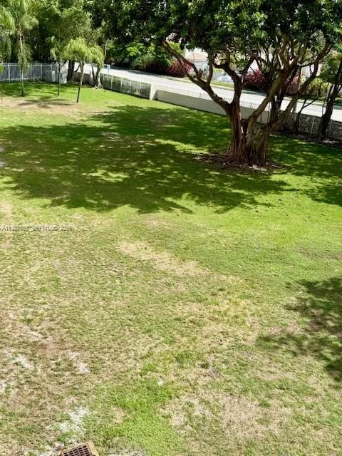 3910 Inverrary Blvd # B, Lauderhill FL 33319