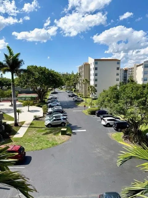 3910 Inverrary Blvd # B, Lauderhill FL 33319