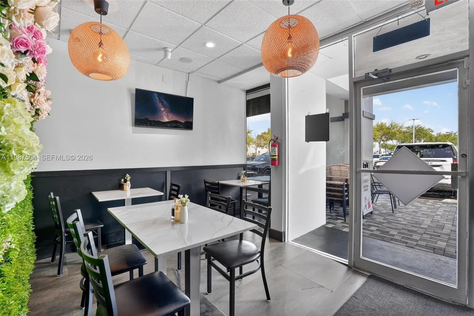 Restaurant For Sale in the heart of Kendall, Kendall FL 33186