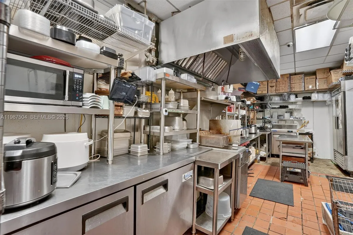 Restaurant For Sale in the heart of Kendall, Kendall FL 33186