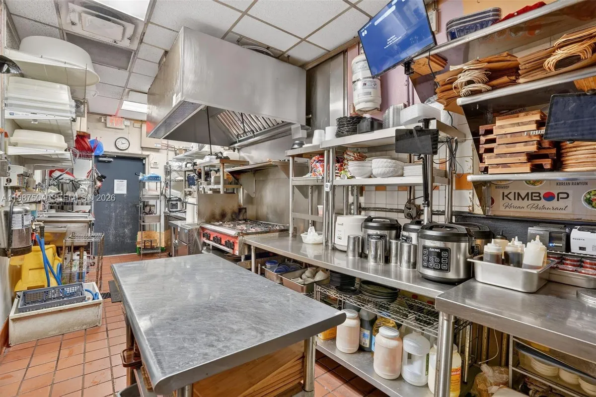 Restaurant For Sale in the heart of Kendall, Kendall FL 33186