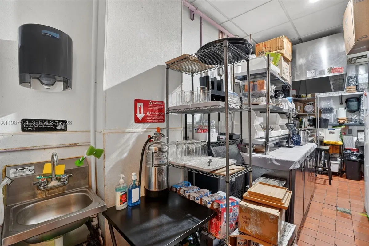 Restaurant For Sale in the heart of Kendall, Kendall FL 33186