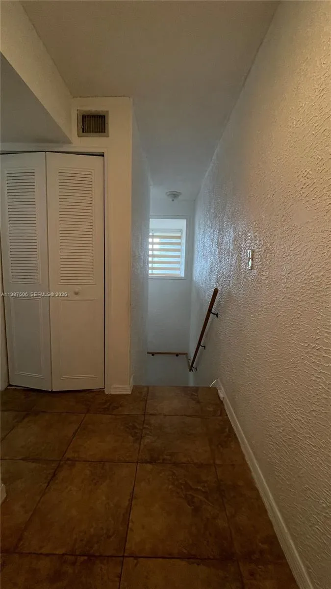 9240 Fontainebleau Blvd # 506, Miami FL 33172