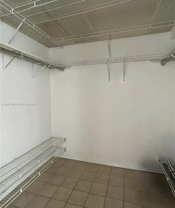 9240 Fontainebleau Blvd # 506, Miami FL 33172