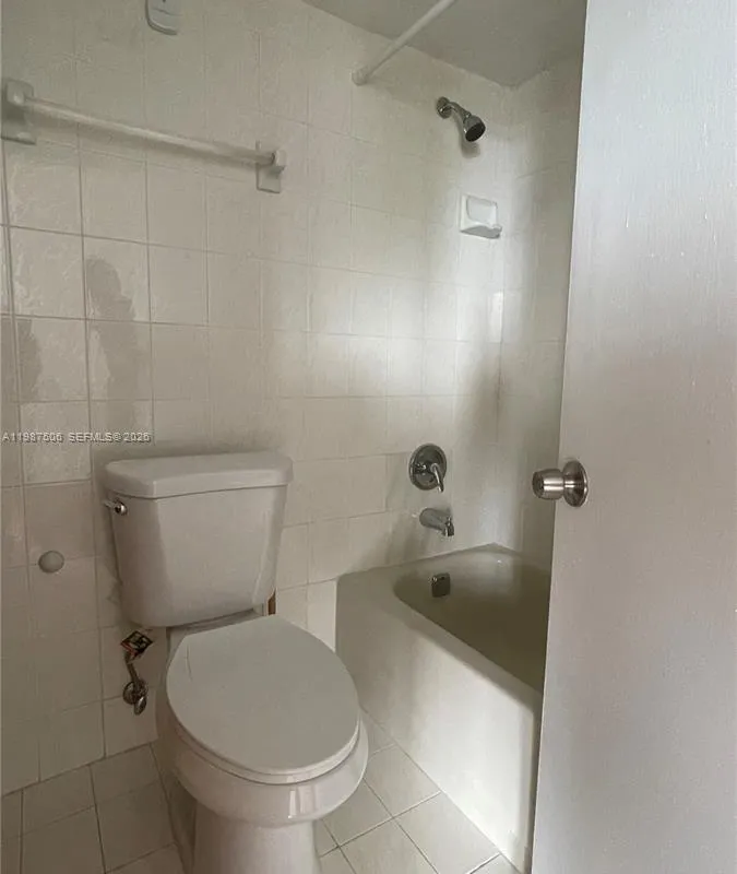 9240 Fontainebleau Blvd # 506, Miami FL 33172